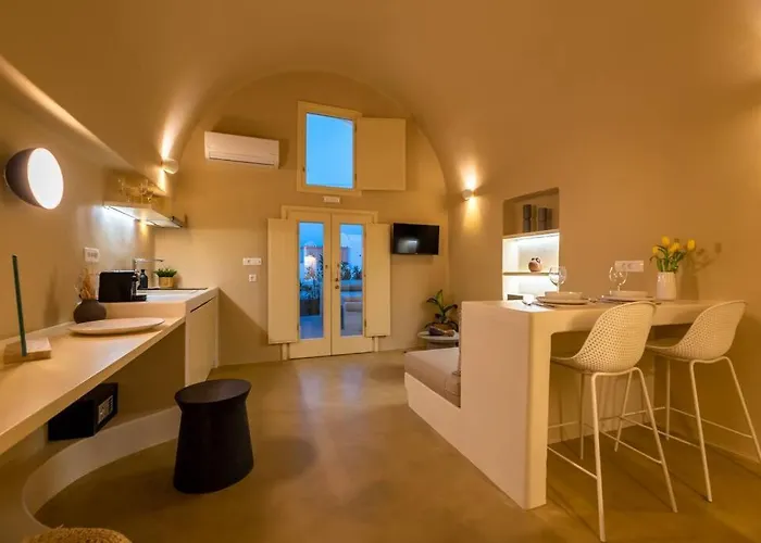 Rockhill Luxury Imerovigli Villa *